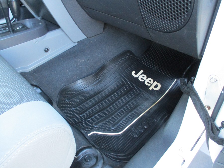 2007 Jeep Wrangler 4WD 2dr X, available for sale in Suffield, Connecticut | Suffield Auto LLC. Suffield, Connecticut 2007 Jeep Wrangler 4WD 2dr X, available for sale in Suffield, Connecticut | Suffield Auto LLC. Suffield, Connecticut