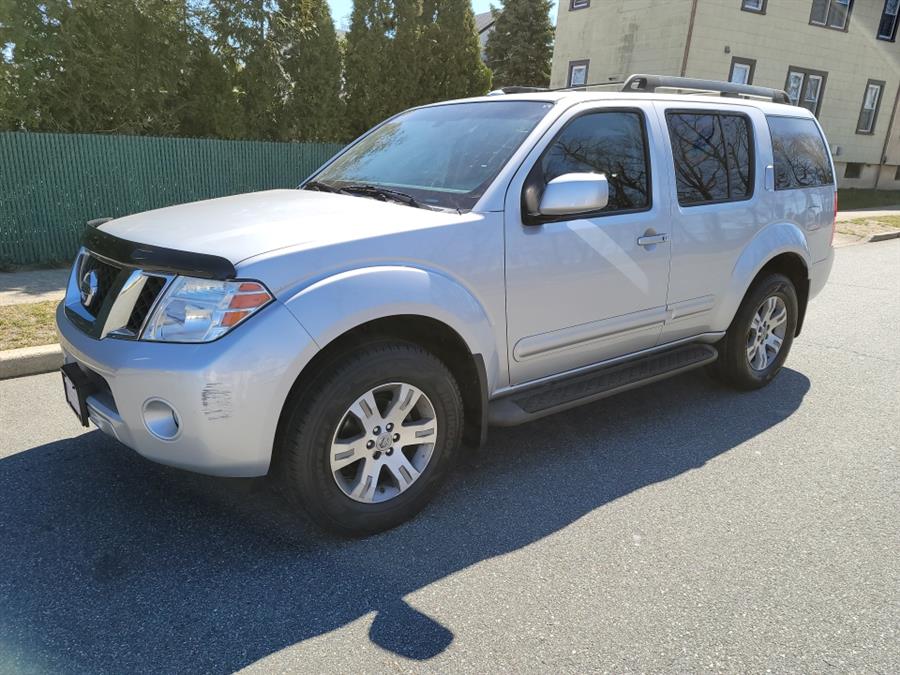 Used Nissan Pathfinder 4WD 4dr V6 SE 2010 | Daytona Auto Sales. Little Ferry, New Jersey