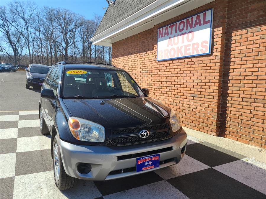 2005 Toyota RAV4 4dr Auto 4WD, available for sale in Waterbury, Connecticut | National Auto Brokers, Inc.. Waterbury, Connecticut