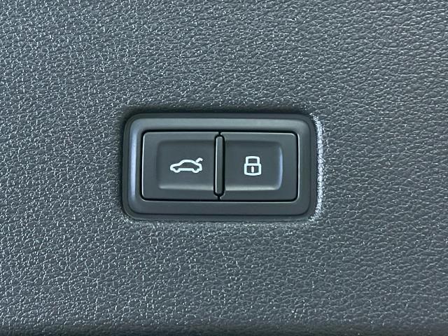 Used Audi Q8 Prestige 55 TFSI quattro 2019 | Sunrise Auto Outlet. Amityville, New York Used Audi Q8 Prestige 55 TFSI quattro 2019 | Sunrise Auto Outlet. Amityville, New York