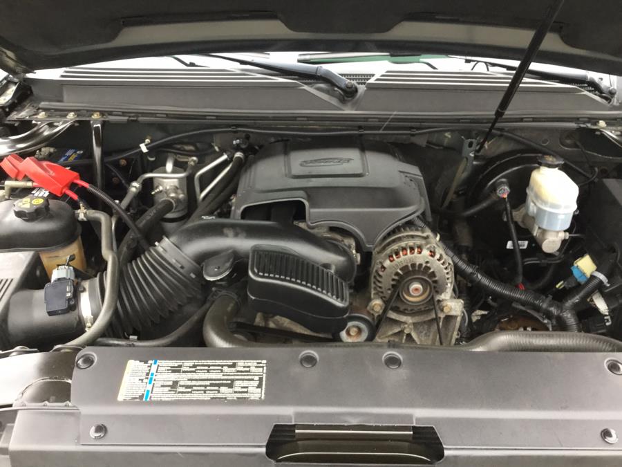 2011 Chevrolet Suburban 4WD 4dr 1500 LT, available for sale in Plantsville, Connecticut | L&S Automotive LLC. Plantsville, Connecticut 2011 Chevrolet Suburban 4WD 4dr 1500 LT, available for sale in Plantsville, Connecticut | L&S Automotive LLC. Plantsville, Connecticut