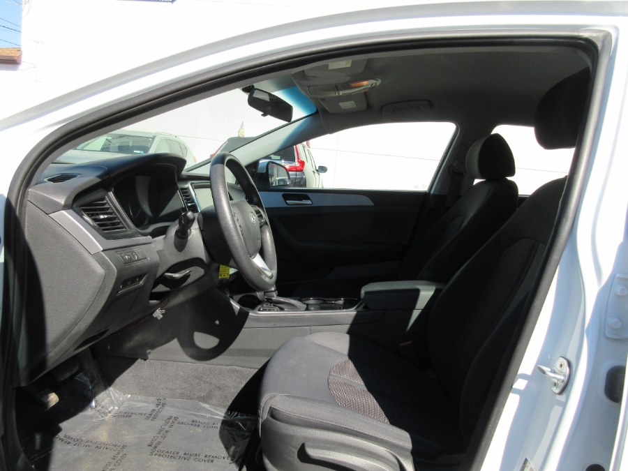 2019 Hyundai Sonata SE 2.4L, available for sale in Linden, New Jersey | Route 27 Auto Mall. Linden, New Jersey 2019 Hyundai Sonata SE 2.4L, available for sale in Linden, New Jersey | Route 27 Auto Mall. Linden, New Jersey