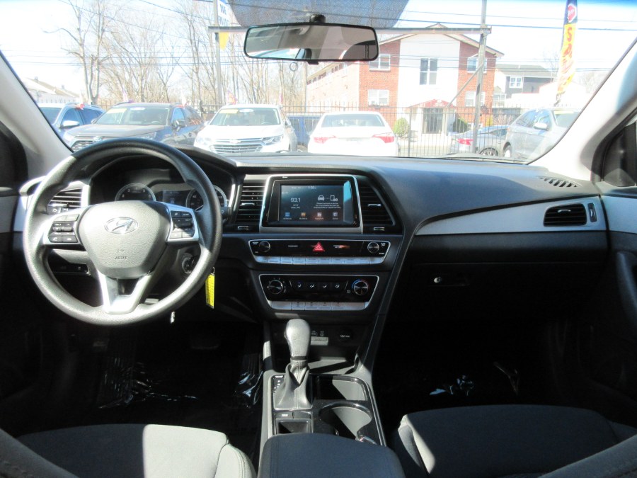 2019 Hyundai Sonata SE 2.4L, available for sale in Linden, New Jersey | Route 27 Auto Mall. Linden, New Jersey 2019 Hyundai Sonata SE 2.4L, available for sale in Linden, New Jersey | Route 27 Auto Mall. Linden, New Jersey