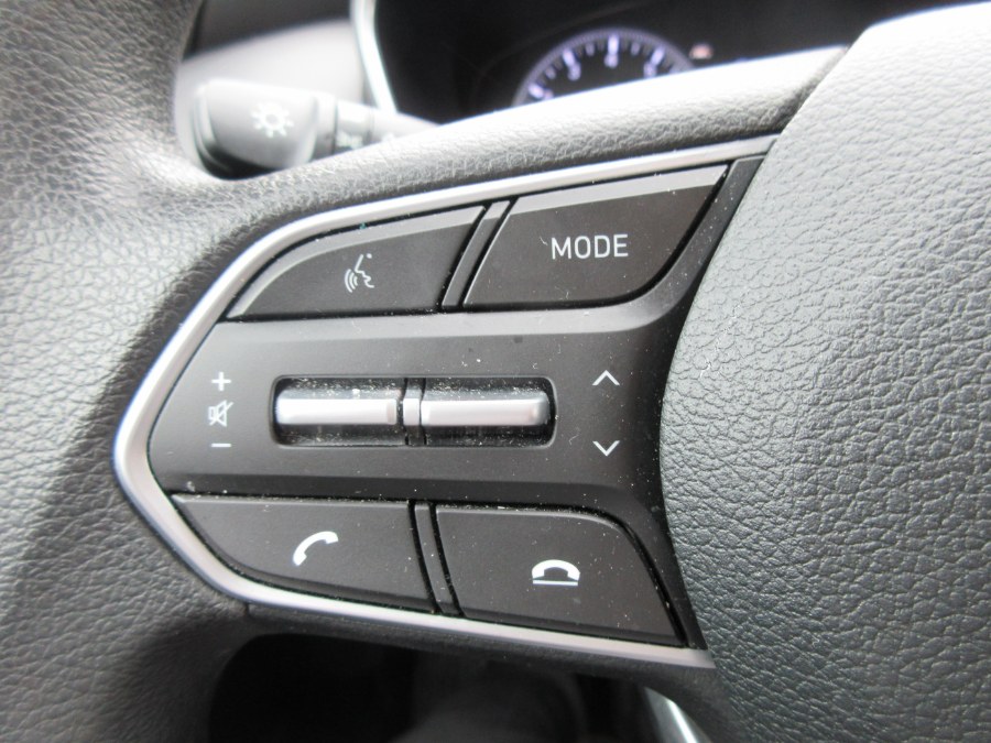 Used Hyundai Santa Fe SE 2.4L Auto AWD 2020 | Route 27 Auto Mall. Linden, New Jersey Used Hyundai Santa Fe SE 2.4L Auto AWD 2020 | Route 27 Auto Mall. Linden, New Jersey