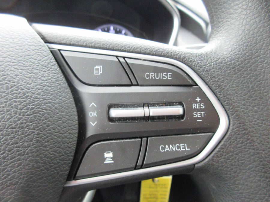 Used Hyundai Santa Fe SE 2.4L Auto AWD 2020 | Route 27 Auto Mall. Linden, New Jersey Used Hyundai Santa Fe SE 2.4L Auto AWD 2020 | Route 27 Auto Mall. Linden, New Jersey