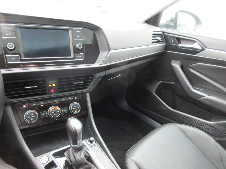 Used Volkswagen Jetta SE Auto w/SULEV 2019 | Route 27 Auto Mall. Linden, New Jersey Used Volkswagen Jetta SE Auto w/SULEV 2019 | Route 27 Auto Mall. Linden, New Jersey
