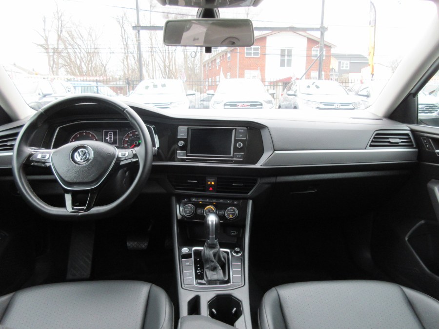 Used Volkswagen Jetta SE Auto w/SULEV 2019 | Route 27 Auto Mall. Linden, New Jersey Used Volkswagen Jetta SE Auto w/SULEV 2019 | Route 27 Auto Mall. Linden, New Jersey