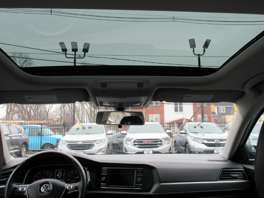 Used Volkswagen Jetta SE Auto w/SULEV 2019 | Route 27 Auto Mall. Linden, New Jersey Used Volkswagen Jetta SE Auto w/SULEV 2019 | Route 27 Auto Mall. Linden, New Jersey