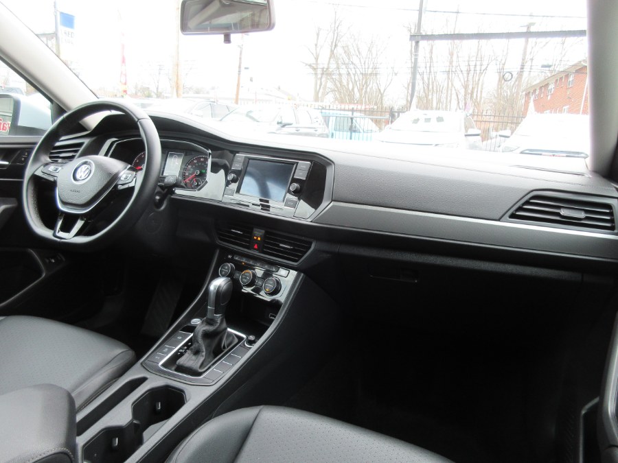 Used Volkswagen Jetta SE Auto w/SULEV 2019 | Route 27 Auto Mall. Linden, New Jersey Used Volkswagen Jetta SE Auto w/SULEV 2019 | Route 27 Auto Mall. Linden, New Jersey