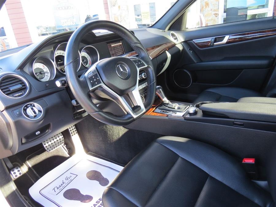 Used Mercedes-benz C-class C 300 Sport 4MATIC AWD 4dr Sedan 2014 | Lake City Exports Inc. Auburn, Maine Used Mercedes-benz C-class C 300 Sport 4MATIC AWD 4dr Sedan 2014 | Lake City Exports Inc. Auburn, Maine