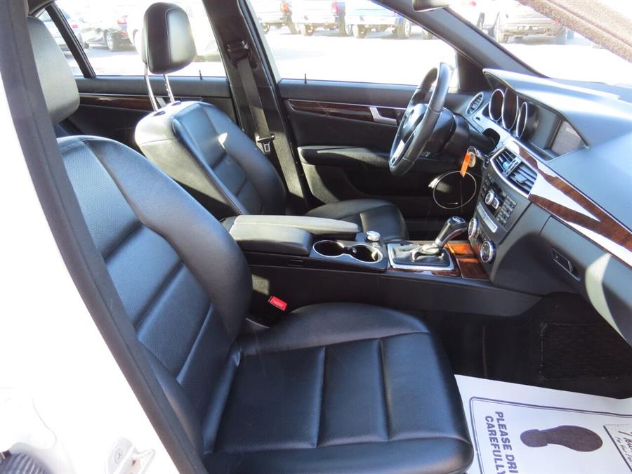 Used Mercedes-benz C-class C 300 Sport 4MATIC AWD 4dr Sedan 2014 | Lake City Exports Inc. Auburn, Maine Used Mercedes-benz C-class C 300 Sport 4MATIC AWD 4dr Sedan 2014 | Lake City Exports Inc. Auburn, Maine