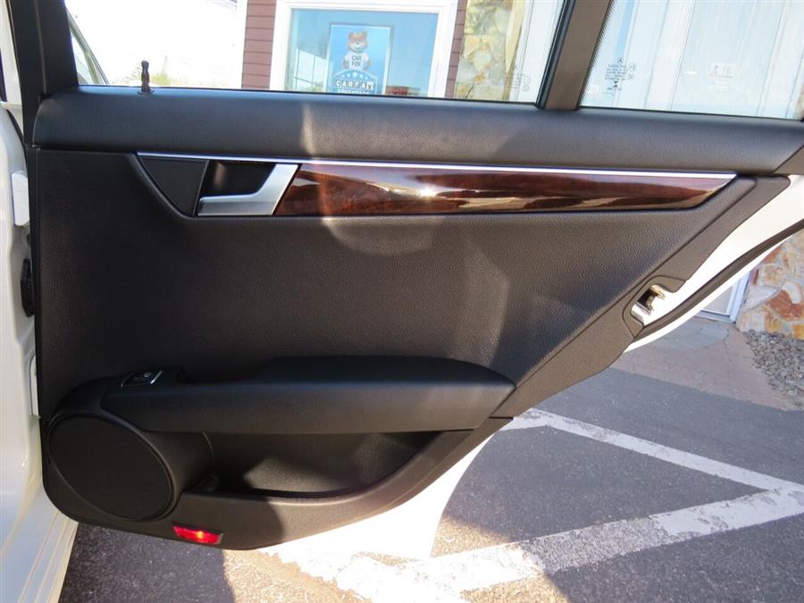 Used Mercedes-benz C-class C 300 Sport 4MATIC AWD 4dr Sedan 2014 | Lake City Exports Inc. Auburn, Maine Used Mercedes-benz C-class C 300 Sport 4MATIC AWD 4dr Sedan 2014 | Lake City Exports Inc. Auburn, Maine