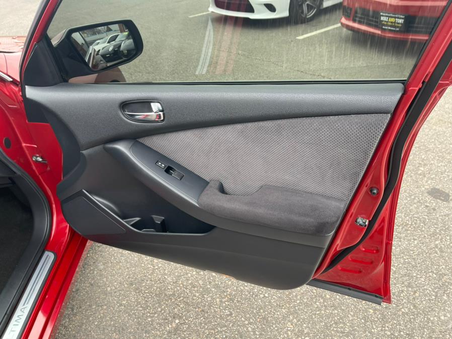 2009 Nissan Altima 4dr Sdn I4 CVT 2.5 SL, available for sale in South Windsor, Connecticut | Mike And Tony Auto Sales, Inc. South Windsor, Connecticut 2009 Nissan Altima 4dr Sdn I4 CVT 2.5 SL, available for sale in South Windsor, Connecticut | Mike And Tony Auto Sales, Inc. South Windsor, Connecticut