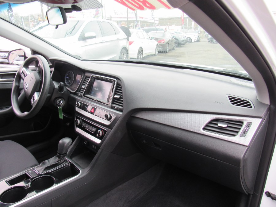 Used Hyundai Sonata SE 2.4L SULEV 2018 | NJ Used Cars Center. Irvington, New Jersey Used Hyundai Sonata SE 2.4L SULEV 2018 | NJ Used Cars Center. Irvington, New Jersey