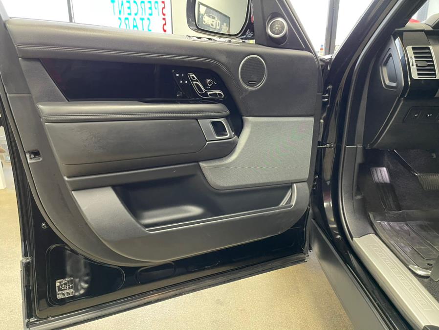2018 Land Rover Range Rover Td6 Diesel HSE SWB, available for sale in Inwood, New York | 5 Towns Drive. Inwood, New York 2018 Land Rover Range Rover Td6 Diesel HSE SWB, available for sale in Inwood, New York | 5 Towns Drive. Inwood, New York