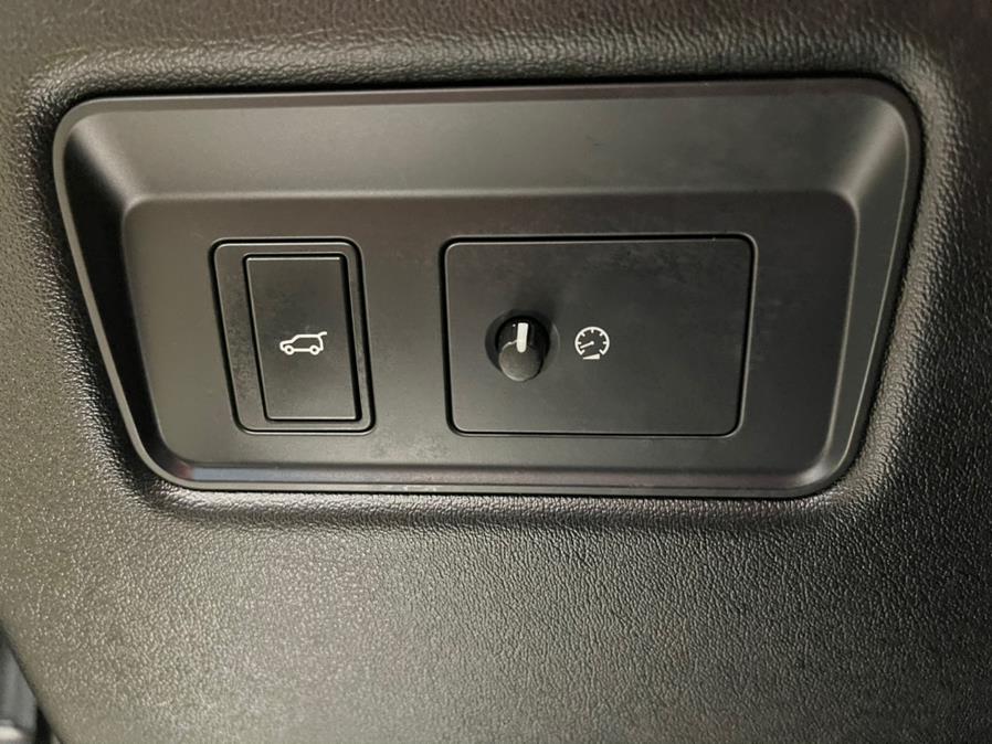 2018 Land Rover Range Rover Td6 Diesel HSE SWB, available for sale in Inwood, New York | 5 Towns Drive. Inwood, New York 2018 Land Rover Range Rover Td6 Diesel HSE SWB, available for sale in Inwood, New York | 5 Towns Drive. Inwood, New York