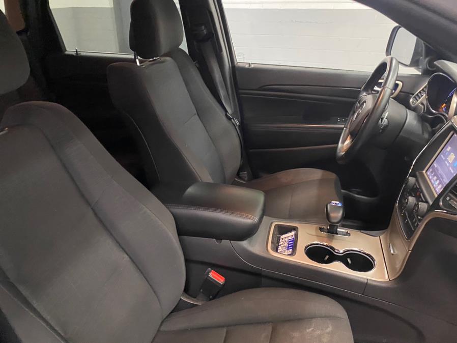 2014 Jeep Grand Cherokee 4WD 4dr Laredo, available for sale in Bridgeport, Connecticut | CT Auto. Bridgeport, Connecticut 2014 Jeep Grand Cherokee 4WD 4dr Laredo, available for sale in Bridgeport, Connecticut | CT Auto. Bridgeport, Connecticut