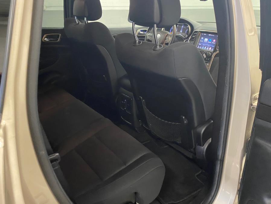 2014 Jeep Grand Cherokee 4WD 4dr Laredo, available for sale in Bridgeport, Connecticut | CT Auto. Bridgeport, Connecticut 2014 Jeep Grand Cherokee 4WD 4dr Laredo, available for sale in Bridgeport, Connecticut | CT Auto. Bridgeport, Connecticut