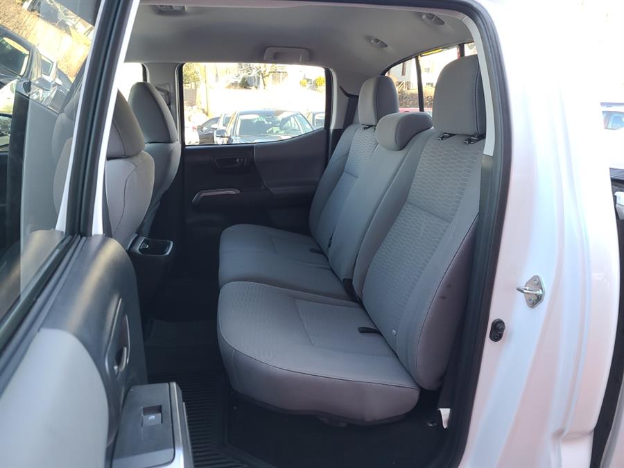 2017 Toyota Tacoma SR5 Double Cab V6 4x4, available for sale in Waterbury, Connecticut | National Auto Brokers, Inc.. Waterbury, Connecticut 2017 Toyota Tacoma SR5 Double Cab V6 4x4, available for sale in Waterbury, Connecticut | National Auto Brokers, Inc.. Waterbury, Connecticut