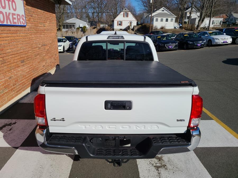 2017 Toyota Tacoma SR5 Double Cab V6 4x4, available for sale in Waterbury, Connecticut | National Auto Brokers, Inc.. Waterbury, Connecticut 2017 Toyota Tacoma SR5 Double Cab V6 4x4, available for sale in Waterbury, Connecticut | National Auto Brokers, Inc.. Waterbury, Connecticut
