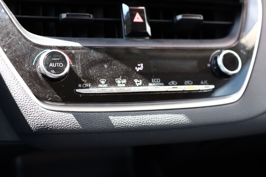 Used Toyota Corolla LE CVT (Natl) 2020 | Hillside Auto Mall Inc.. Jamaica, New York Used Toyota Corolla LE CVT (Natl) 2020 | Hillside Auto Mall Inc.. Jamaica, New York