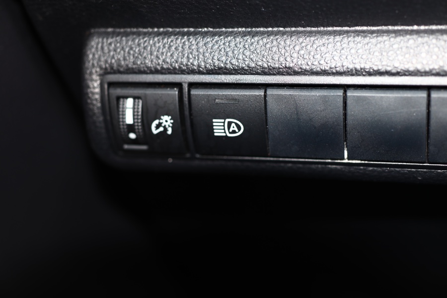 Used Toyota Corolla LE CVT (Natl) 2020 | Hillside Auto Mall Inc.. Jamaica, New York Used Toyota Corolla LE CVT (Natl) 2020 | Hillside Auto Mall Inc.. Jamaica, New York
