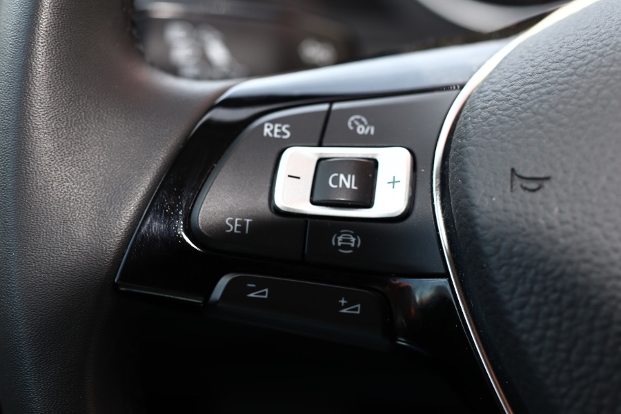 Used Volkswagen Tiguan 2.0T SEL 4MOTION 2020 | Hillside Auto Mall Inc.. Jamaica, New York Used Volkswagen Tiguan 2.0T SEL 4MOTION 2020 | Hillside Auto Mall Inc.. Jamaica, New York