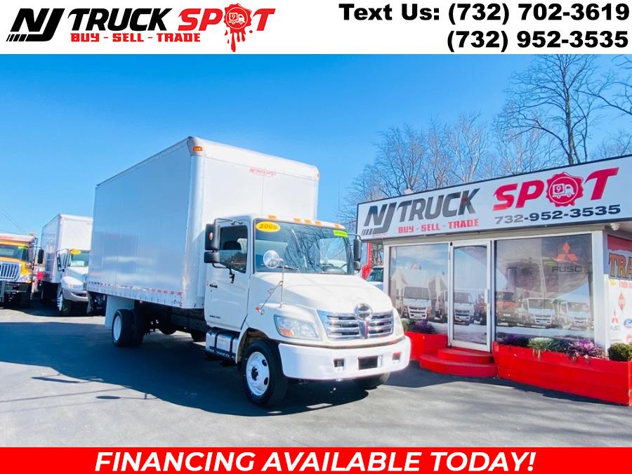 2009 HINO 185 20 FEET DRY BOX + LIFT GATE + NO CDL, available for sale in South Amboy, New Jersey | NJ Truck Spot. South Amboy, New Jersey