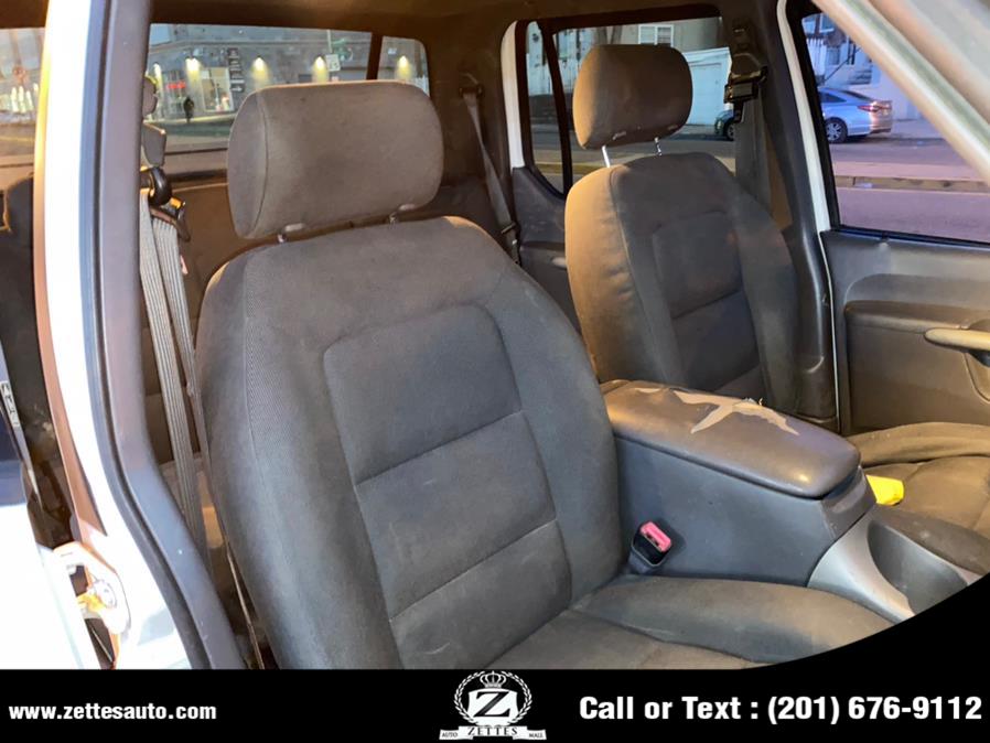 Used Ford Explorer Sport Trac 4dr 126" WB 4WD 2001 | Zettes Auto Mall. Jersey City, New Jersey Used Ford Explorer Sport Trac 4dr 126" WB 4WD 2001 | Zettes Auto Mall. Jersey City, New Jersey