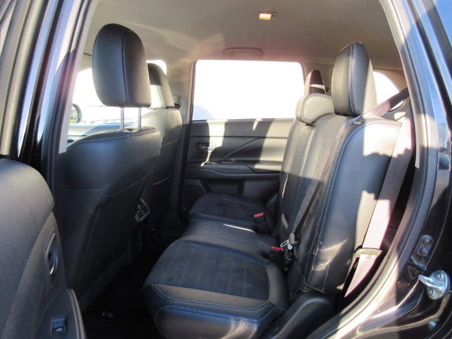 2019 Mitsubishi Outlander SE S-AWC, available for sale in Linden, New Jersey | Route 27 Auto Mall. Linden, New Jersey 2019 Mitsubishi Outlander SE S-AWC, available for sale in Linden, New Jersey | Route 27 Auto Mall. Linden, New Jersey