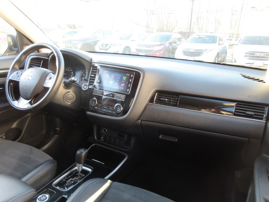 2019 Mitsubishi Outlander SE S-AWC, available for sale in Linden, New Jersey | Route 27 Auto Mall. Linden, New Jersey 2019 Mitsubishi Outlander SE S-AWC, available for sale in Linden, New Jersey | Route 27 Auto Mall. Linden, New Jersey