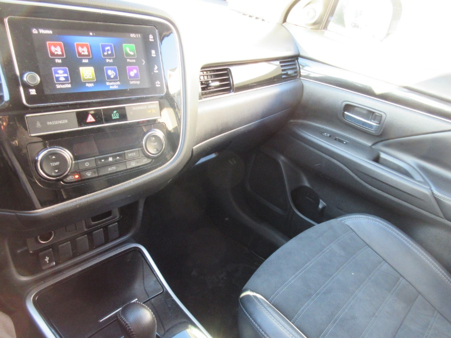 2019 Mitsubishi Outlander SE S-AWC, available for sale in Linden, New Jersey | Route 27 Auto Mall. Linden, New Jersey 2019 Mitsubishi Outlander SE S-AWC, available for sale in Linden, New Jersey | Route 27 Auto Mall. Linden, New Jersey