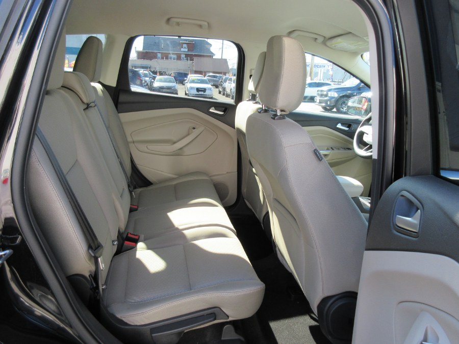 Used Ford Escape SE 4WD 2019 | Route 27 Auto Mall. Linden, New Jersey Used Ford Escape SE 4WD 2019 | Route 27 Auto Mall. Linden, New Jersey
