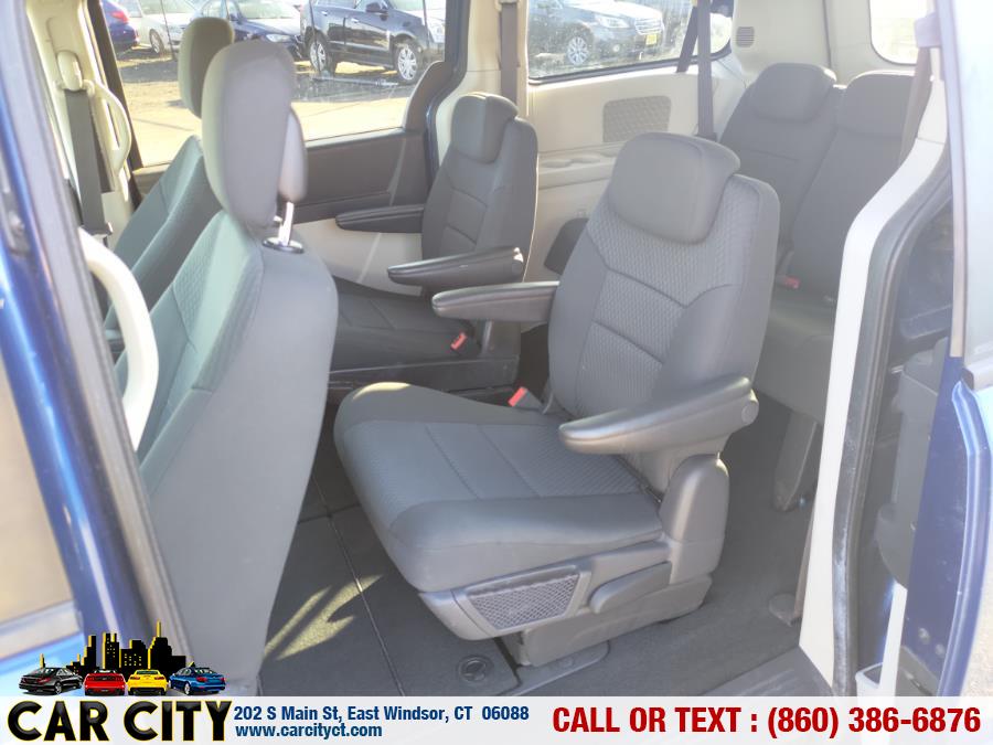 2010 Dodge Grand Caravan 4dr Wgn SE, available for sale in East Windsor, Connecticut | Car City LLC. East Windsor, Connecticut 2010 Dodge Grand Caravan 4dr Wgn SE, available for sale in East Windsor, Connecticut | Car City LLC. East Windsor, Connecticut