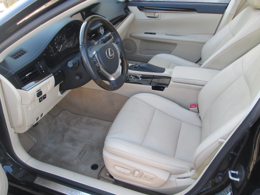 2013 Lexus ES 350 4dr Sdn, available for sale in Levittown, Pennsylvania | Levittown Auto. Levittown, Pennsylvania 2013 Lexus ES 350 4dr Sdn, available for sale in Levittown, Pennsylvania | Levittown Auto. Levittown, Pennsylvania