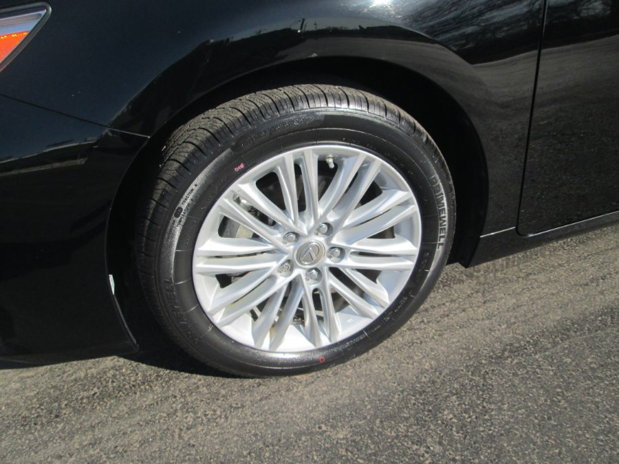 2013 Lexus ES 350 4dr Sdn, available for sale in Levittown, Pennsylvania | Levittown Auto. Levittown, Pennsylvania 2013 Lexus ES 350 4dr Sdn, available for sale in Levittown, Pennsylvania | Levittown Auto. Levittown, Pennsylvania