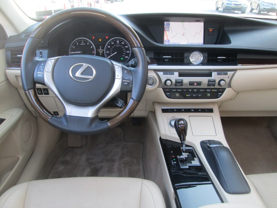 2013 Lexus ES 350 4dr Sdn, available for sale in Levittown, Pennsylvania | Levittown Auto. Levittown, Pennsylvania 2013 Lexus ES 350 4dr Sdn, available for sale in Levittown, Pennsylvania | Levittown Auto. Levittown, Pennsylvania