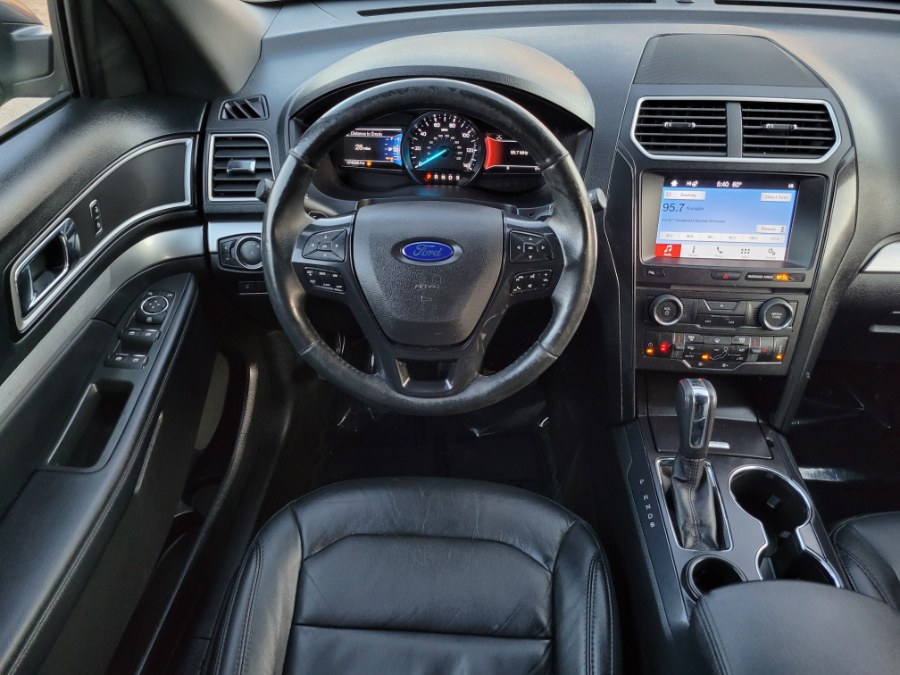 Used Ford Explorer XLT Leather 3rd Raw 2017 | Toro Auto. East Windsor, Connecticut Used Ford Explorer XLT Leather 3rd Raw 2017 | Toro Auto. East Windsor, Connecticut