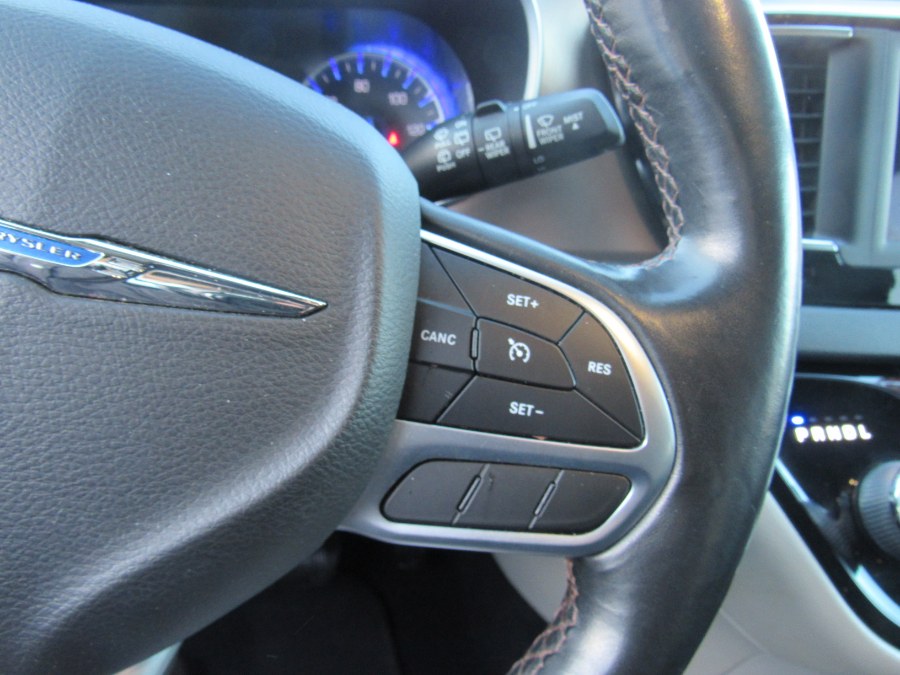 Used Chrysler Pacifica Touring L FWD 2019 | NJ Used Cars Center. Irvington, New Jersey Used Chrysler Pacifica Touring L FWD 2019 | NJ Used Cars Center. Irvington, New Jersey