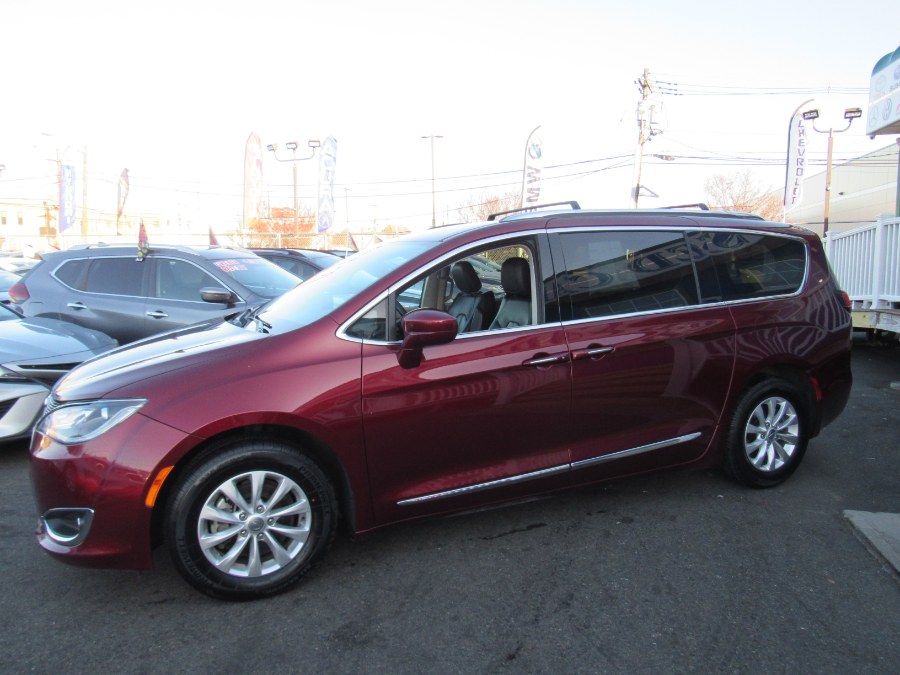 Used Chrysler Pacifica Touring L FWD 2019 | NJ Used Cars Center. Irvington, New Jersey Used Chrysler Pacifica Touring L FWD 2019 | NJ Used Cars Center. Irvington, New Jersey