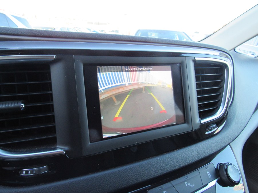 Used Chrysler Pacifica Touring L FWD 2019 | NJ Used Cars Center. Irvington, New Jersey Used Chrysler Pacifica Touring L FWD 2019 | NJ Used Cars Center. Irvington, New Jersey