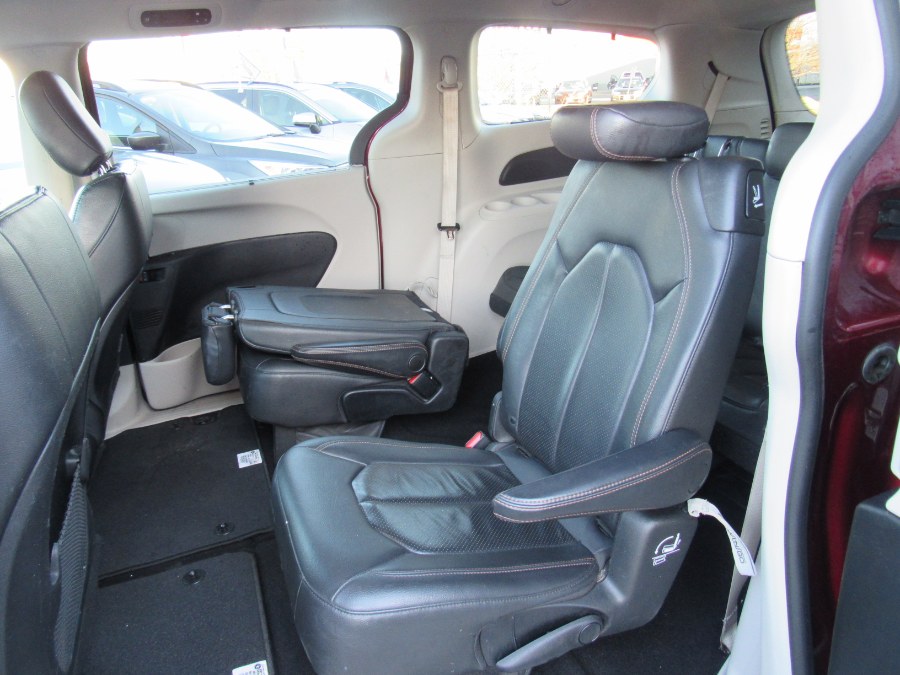 Used Chrysler Pacifica Touring L FWD 2019 | NJ Used Cars Center. Irvington, New Jersey Used Chrysler Pacifica Touring L FWD 2019 | NJ Used Cars Center. Irvington, New Jersey