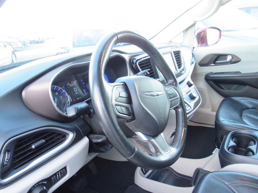 Used Chrysler Pacifica Touring L FWD 2019 | NJ Used Cars Center. Irvington, New Jersey Used Chrysler Pacifica Touring L FWD 2019 | NJ Used Cars Center. Irvington, New Jersey