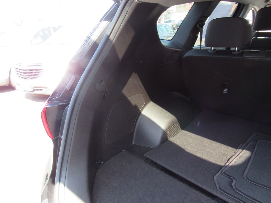 Used Hyundai Santa Fe SE 2.4L Auto AWD 2019 | NJ Used Cars Center. Irvington, New Jersey Used Hyundai Santa Fe SE 2.4L Auto AWD 2019 | NJ Used Cars Center. Irvington, New Jersey