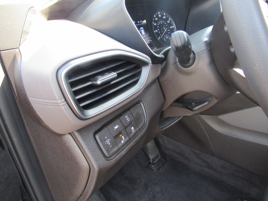 Used Hyundai Santa Fe SE 2.4L Auto AWD 2019 | NJ Used Cars Center. Irvington, New Jersey Used Hyundai Santa Fe SE 2.4L Auto AWD 2019 | NJ Used Cars Center. Irvington, New Jersey