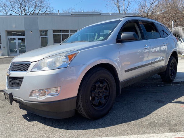 2011 Chevrolet Traverse FWD 4dr LS, available for sale in Brooklyn, New York | Wide World Inc. Brooklyn, New York