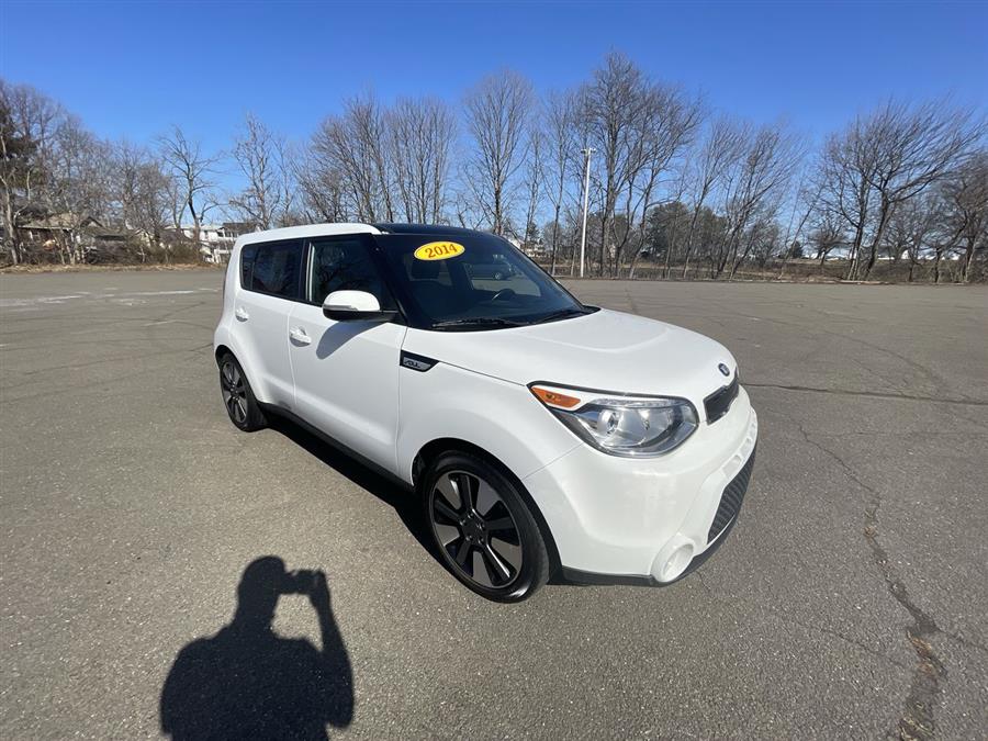 2014 Kia Soul 5dr Wgn Auto !, available for sale in Stratford, Connecticut | Wiz Leasing Inc. Stratford, Connecticut