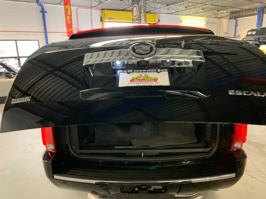 2011 Cadillac Escalade AWD 4dr Base, available for sale in West Babylon , New York | MP Motors Inc. West Babylon , New York 2011 Cadillac Escalade AWD 4dr Base, available for sale in West Babylon , New York | MP Motors Inc. West Babylon , New York