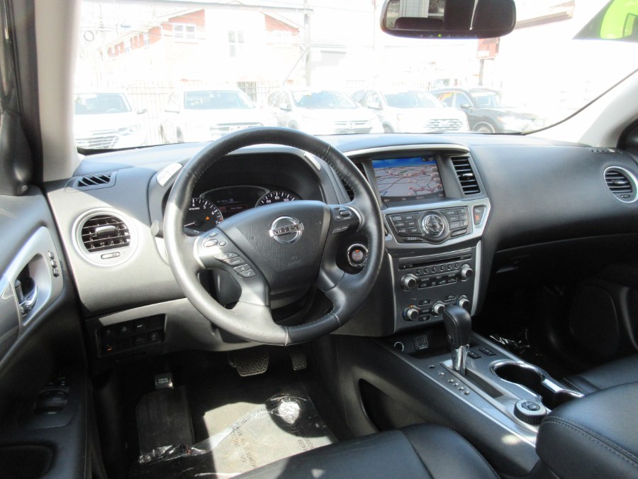 2019 Nissan Pathfinder 4x4 SL, available for sale in Linden, New Jersey | Route 27 Auto Mall. Linden, New Jersey 2019 Nissan Pathfinder 4x4 SL, available for sale in Linden, New Jersey | Route 27 Auto Mall. Linden, New Jersey