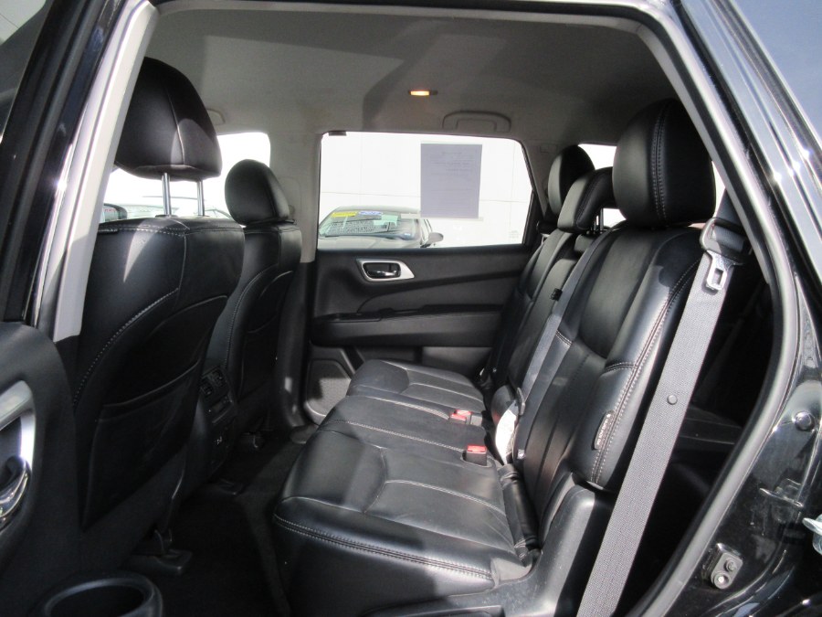 2019 Nissan Pathfinder 4x4 SL, available for sale in Linden, New Jersey | Route 27 Auto Mall. Linden, New Jersey 2019 Nissan Pathfinder 4x4 SL, available for sale in Linden, New Jersey | Route 27 Auto Mall. Linden, New Jersey